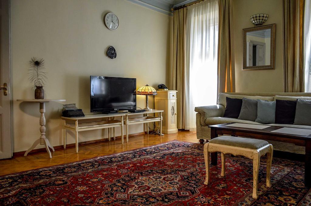 Vintazhnaya Apartment Одесса Экстерьер фото