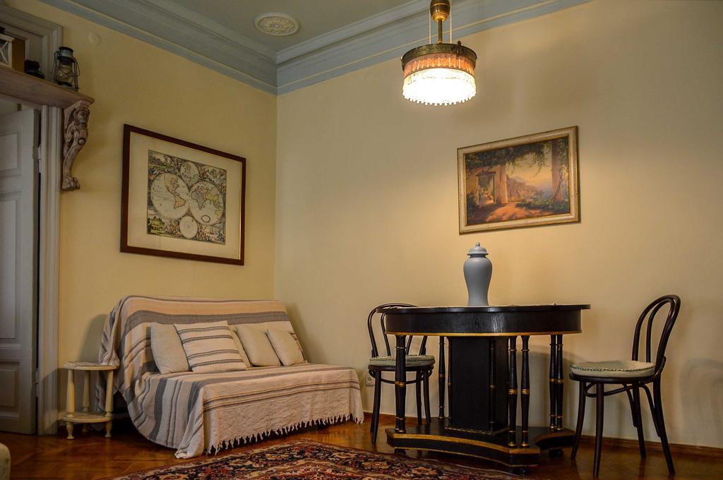 Vintazhnaya Apartment Одесса Экстерьер фото